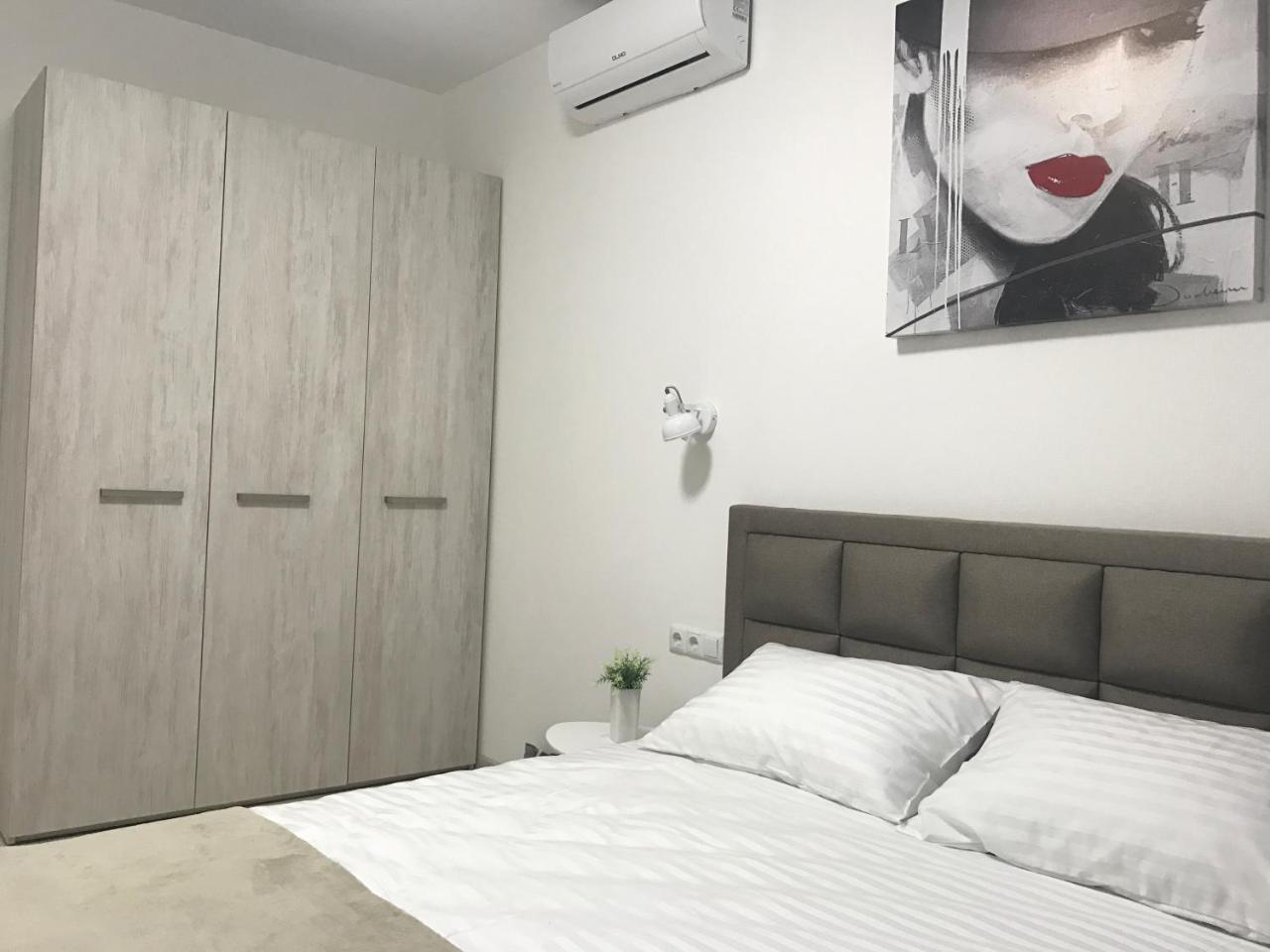 Святобор Lux Apartments Kiew Exterior foto